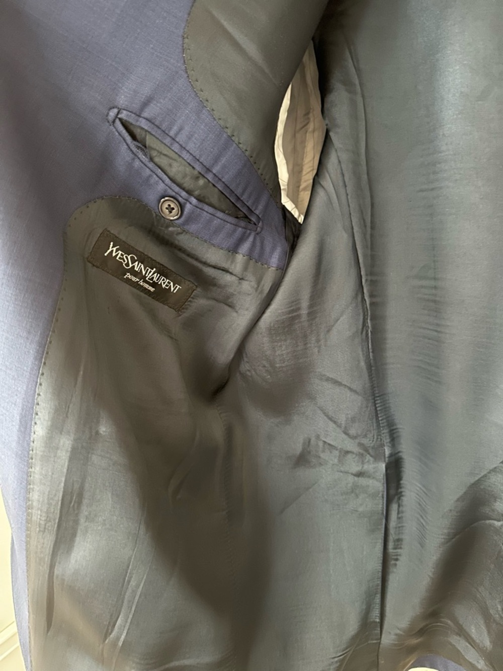 Men’s Yves Saint Laurent Beautiful Blue Two-Button Sport Coat - Picture 5 of 7